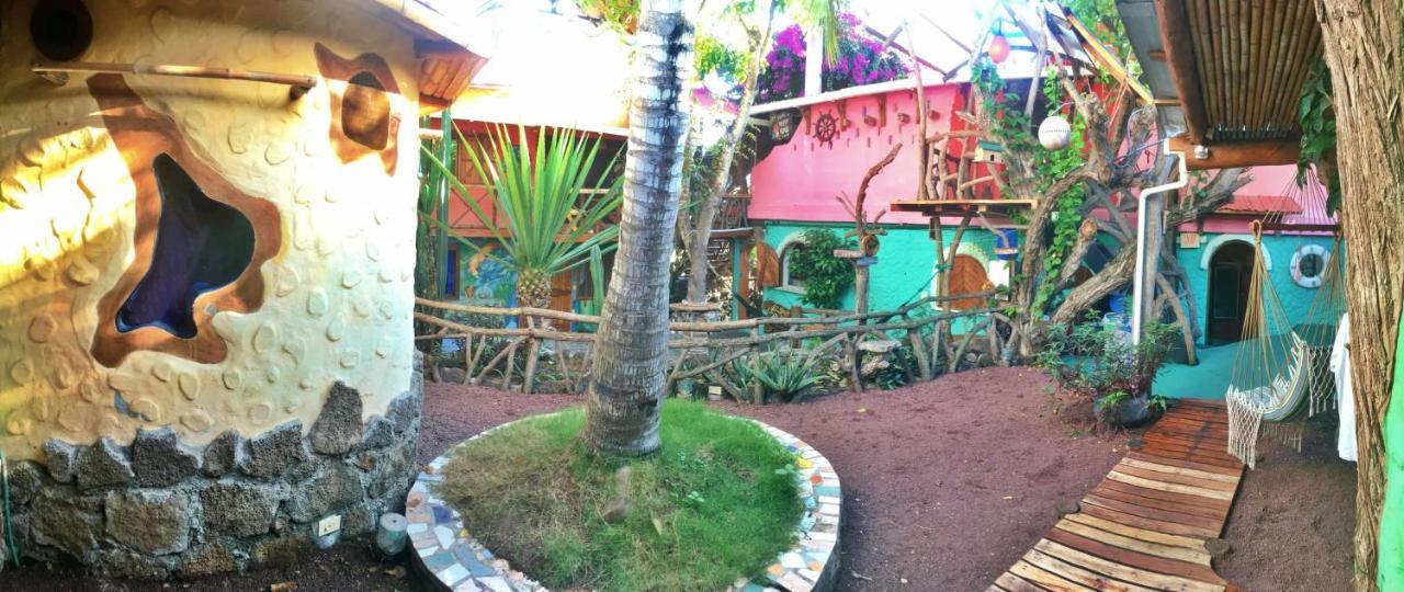 Lonesome George Ecolodge Puerto Ayora  Exterior foto